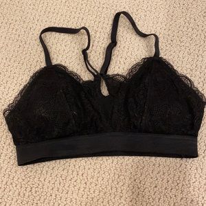 Black laced bralette